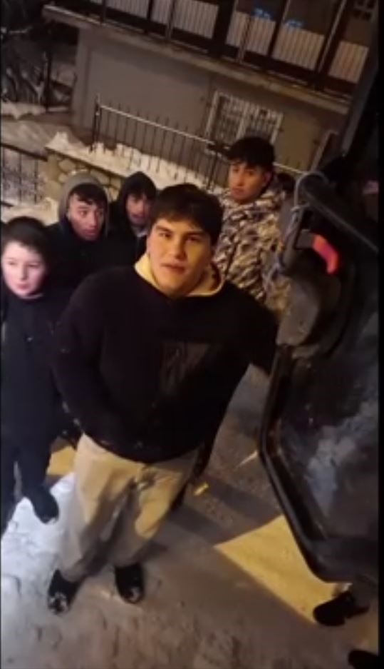 O gen&ccedil;lere Başkan G&uuml;ler&rsquo;den s&uuml;rpriz
