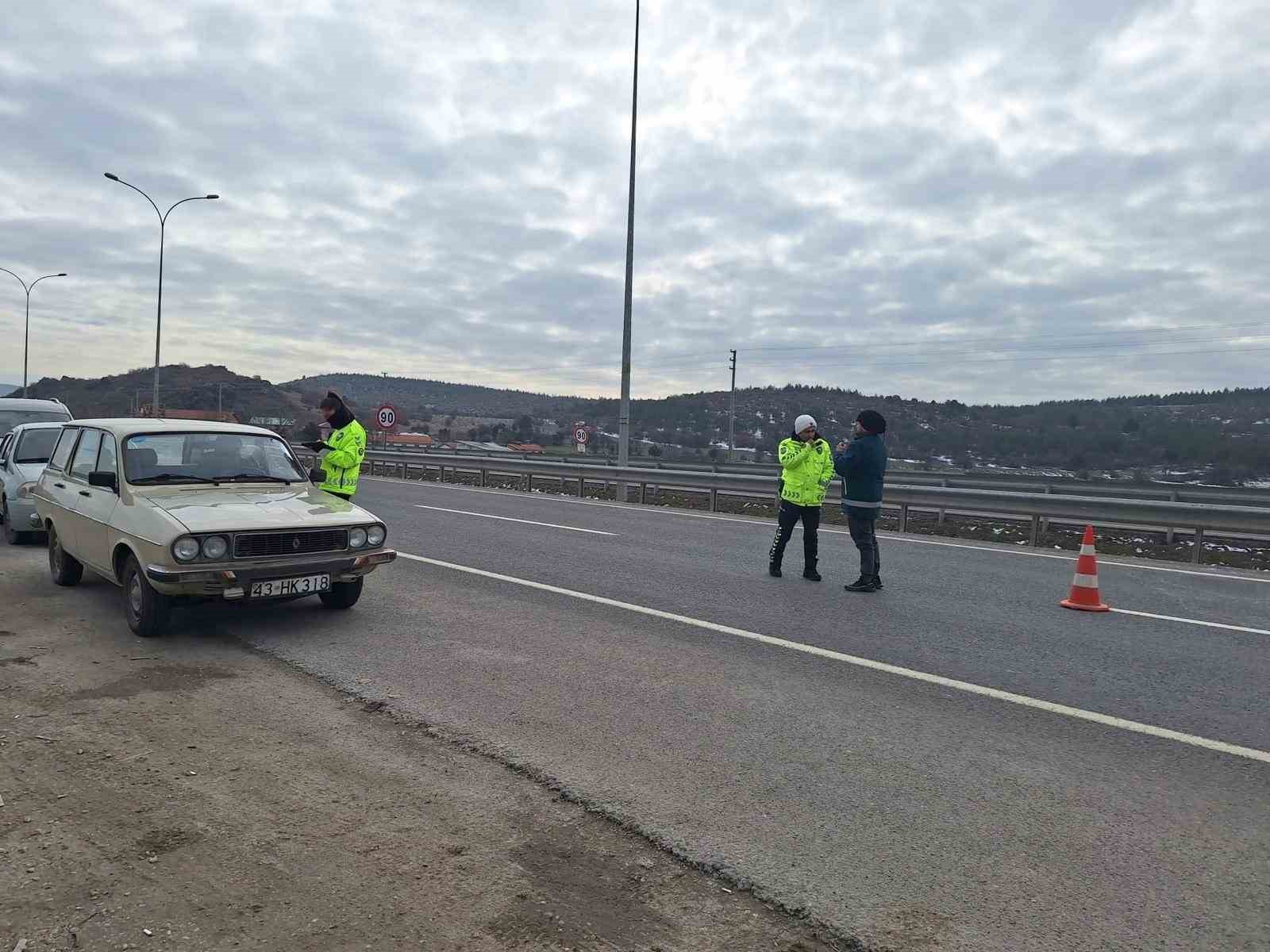 Kütahya’da hayvan hareketleri yol kontrolleri
