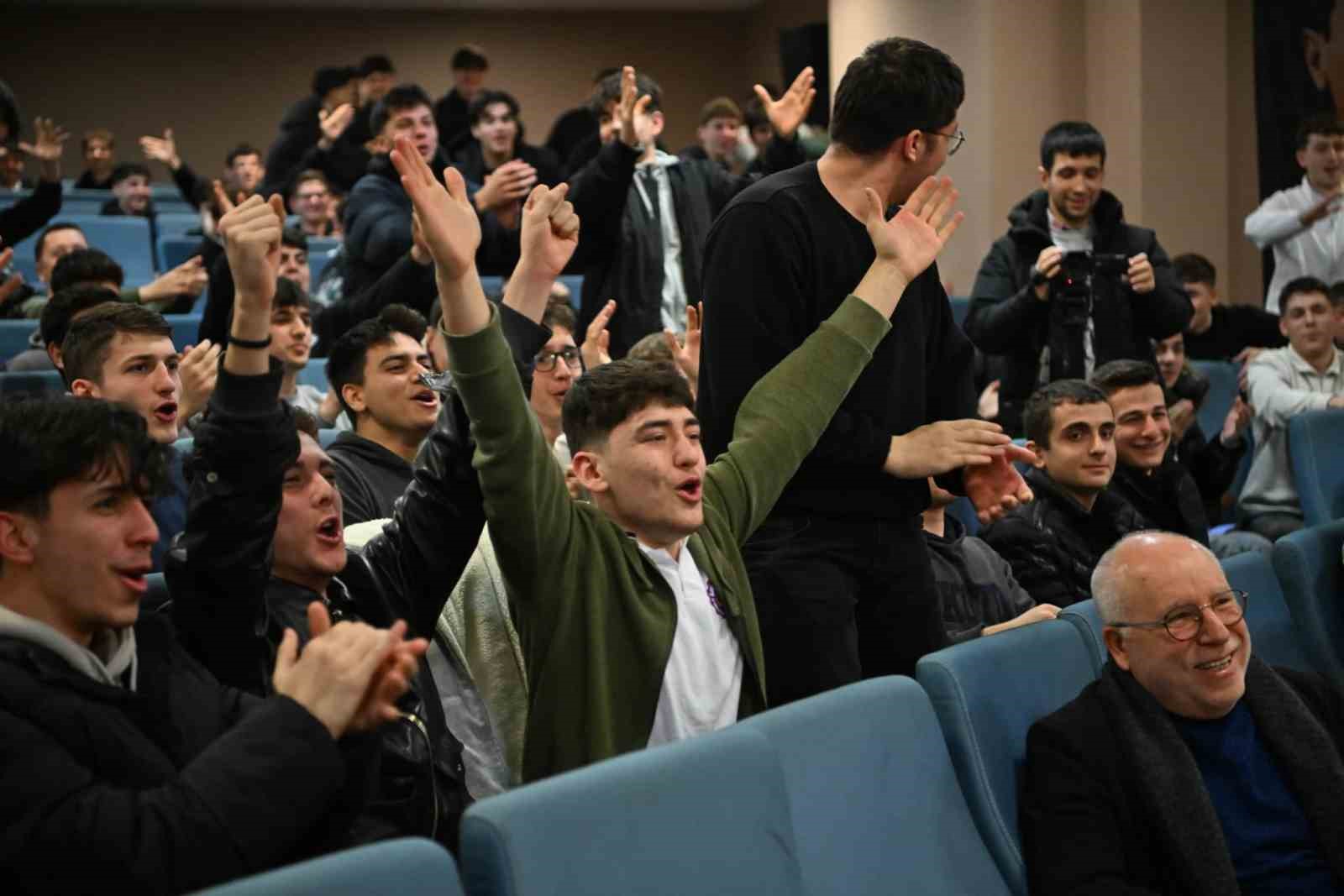 Başkan Kocaman’a sürpriz karşılama