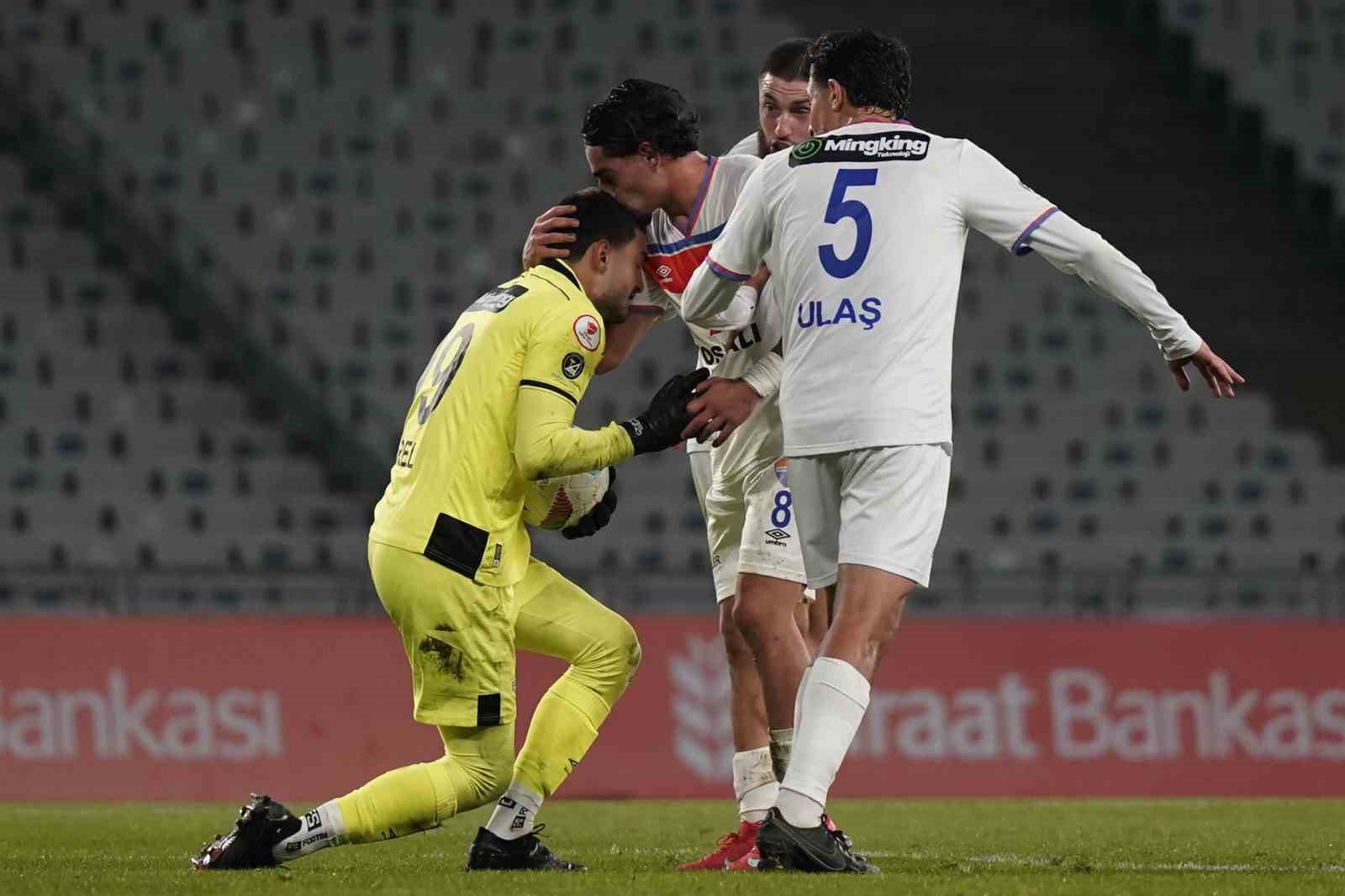 Ziraat Türkiye Kupası: Fatih Karagümrük: 0 - İskenderunspor: 2 (İlk yarı)
