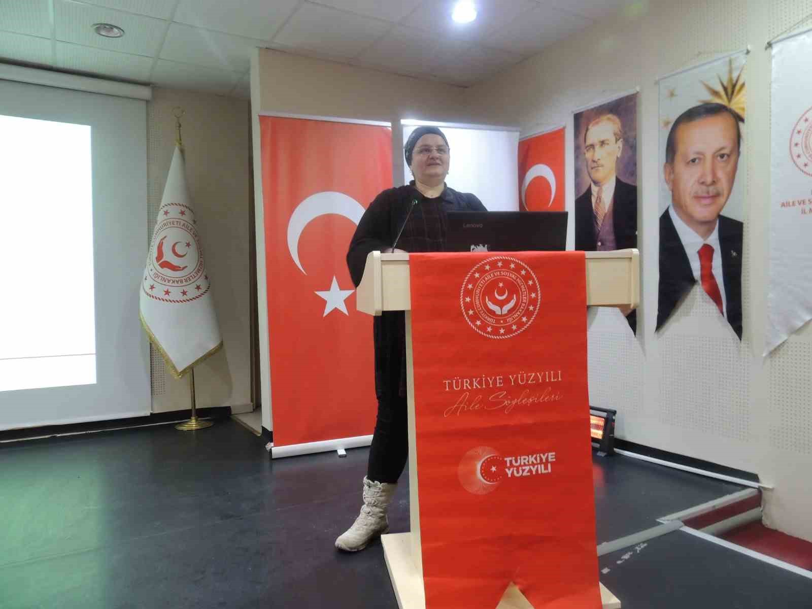 Erzurum’da aile yılı söyleşileri devam ediyor