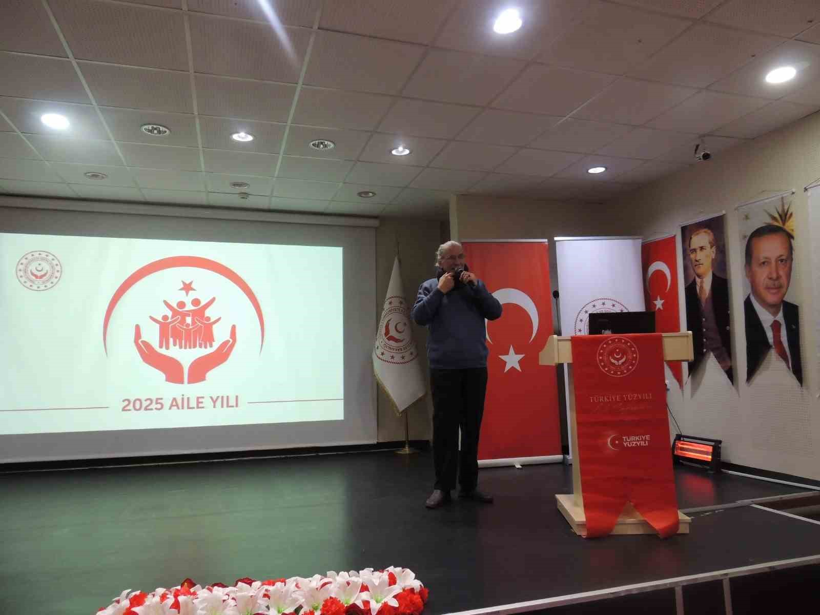 Erzurum&rsquo;da aile yılı s&ouml;yleşileri devam ediyor
