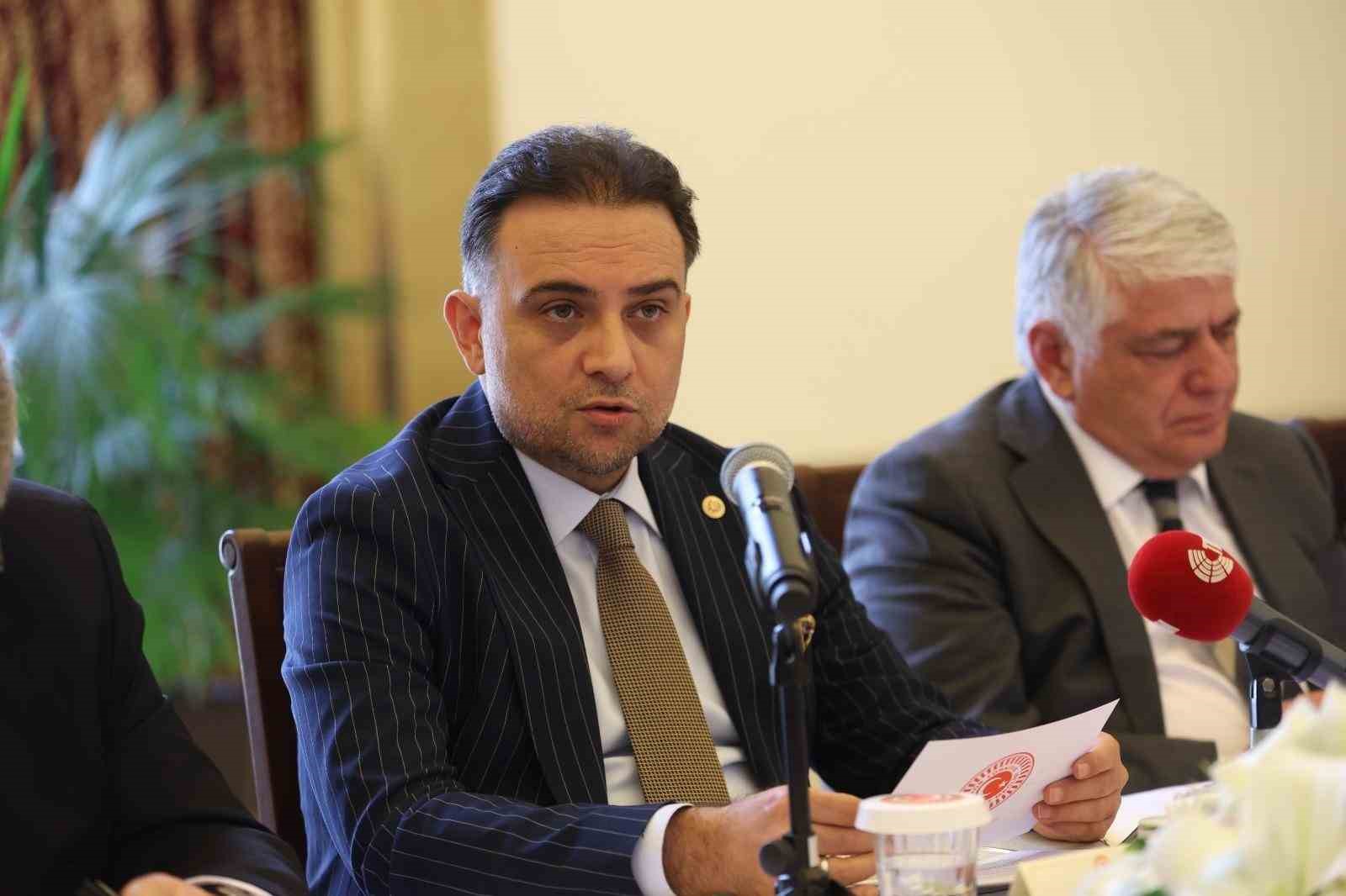 Baybatur&rsquo;dan Yunusemre&rsquo;ye sağlık yatırımı m&uuml;jdesi
