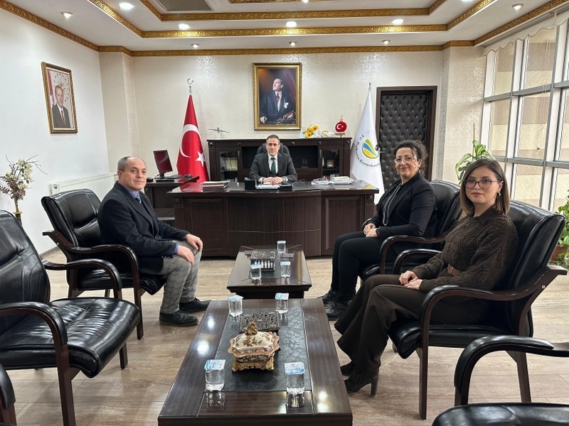 Burhaniye’de Kaymakam Memiş’e Vergi Haftası ziyareti