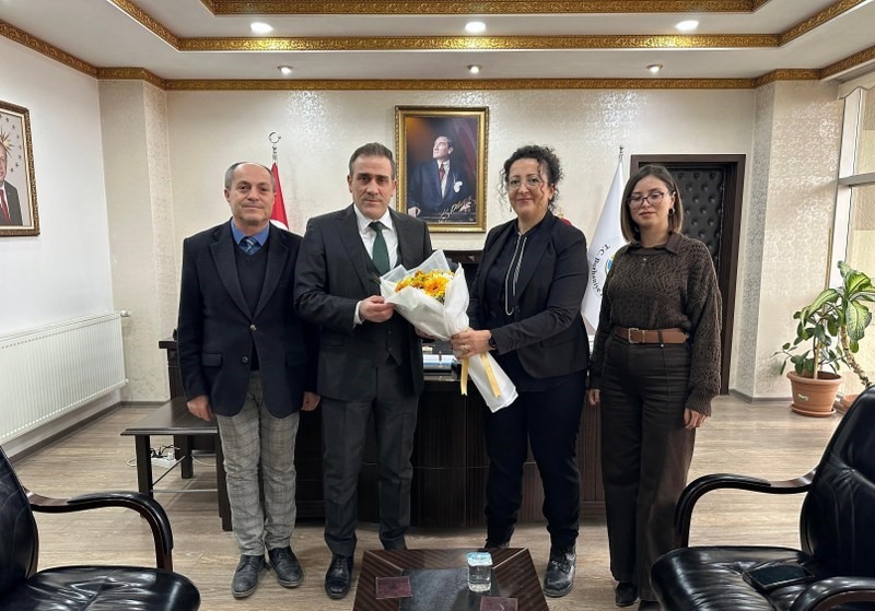 Burhaniye&rsquo;de Kaymakam Memiş&rsquo;e Vergi Haftası ziyareti
