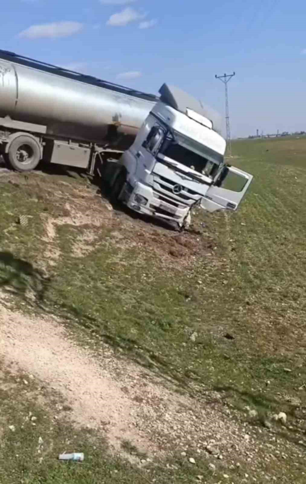 Mardin’de tır ile cip çarpıştı