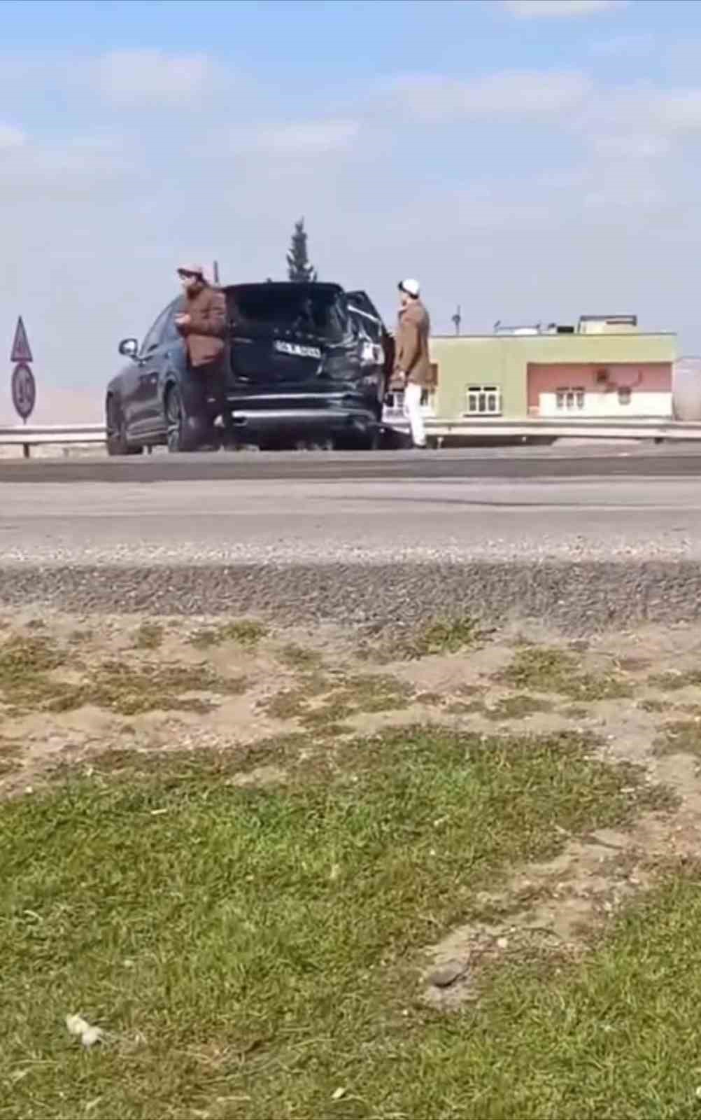 Mardin&rsquo;de tır ile cip &ccedil;arpıştı
