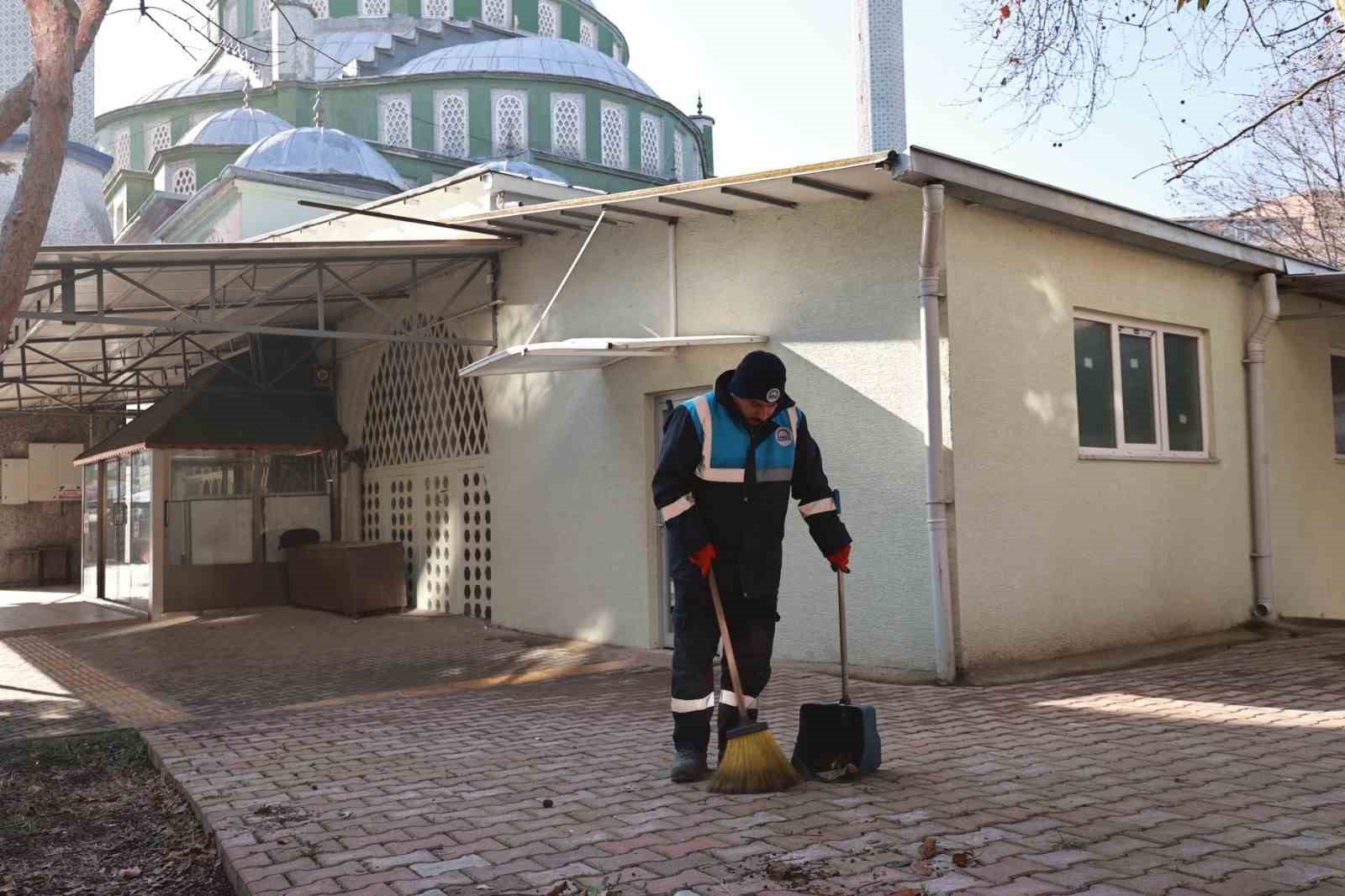 Gebze&rsquo;de camiler Ramazan&rsquo;a hazırlanıyor
