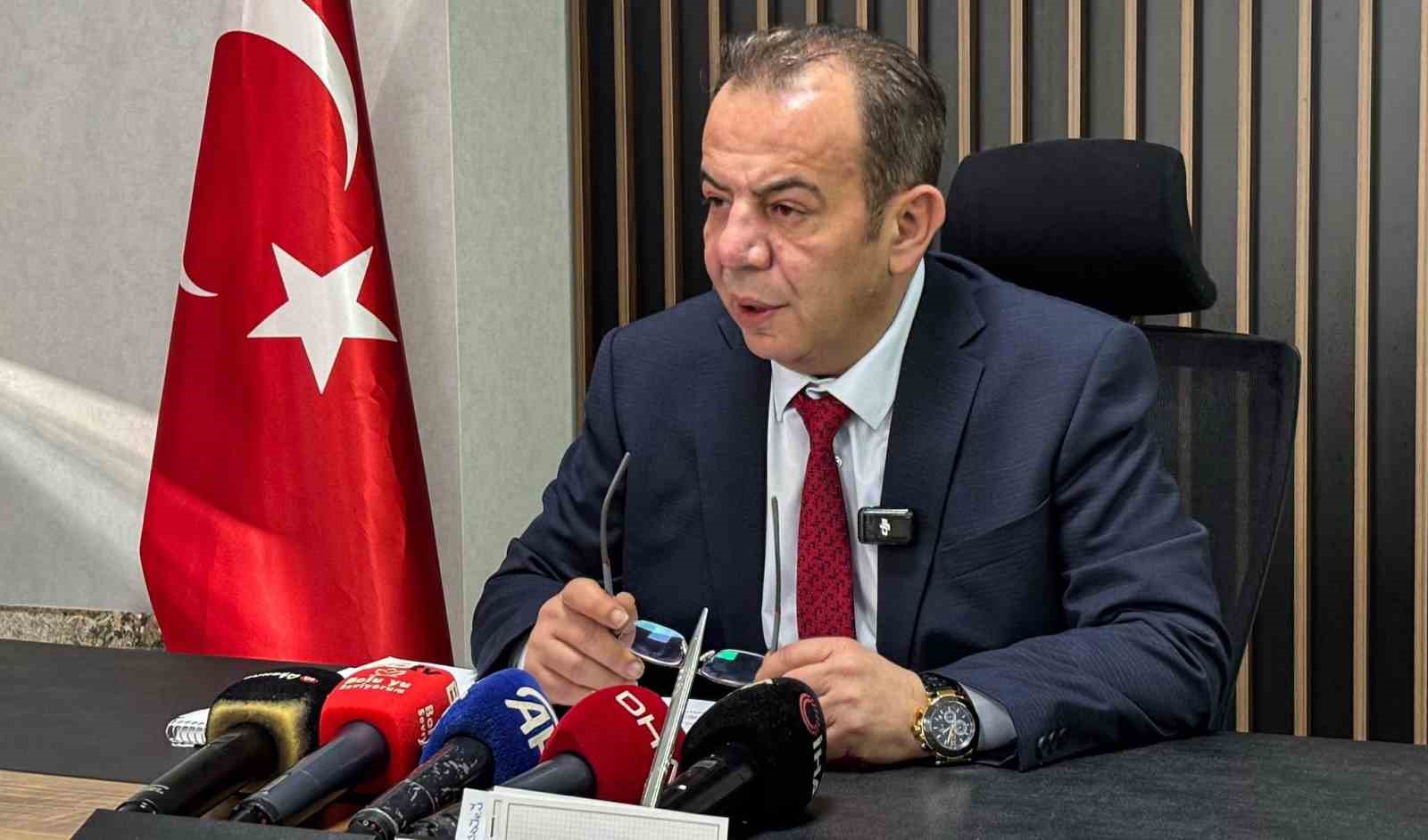 Tanju &Ouml;zcan: "Camilerin hi&ccedil;birinin yangın g&uuml;venlik raporu olmadığını ilan etmek istiyorum"
