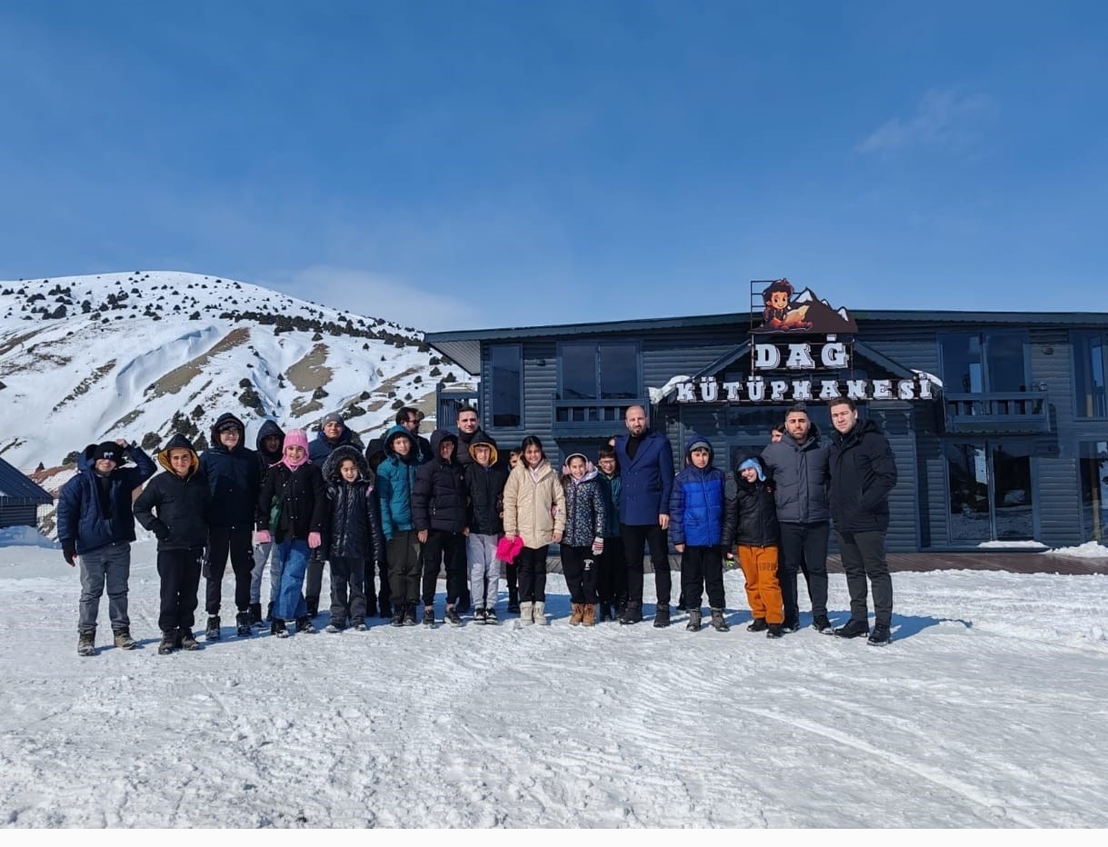 &Ouml;ğrenciler Ergan Dağı&rsquo;nda unutulmaz bir g&uuml;n ge&ccedil;irdi
