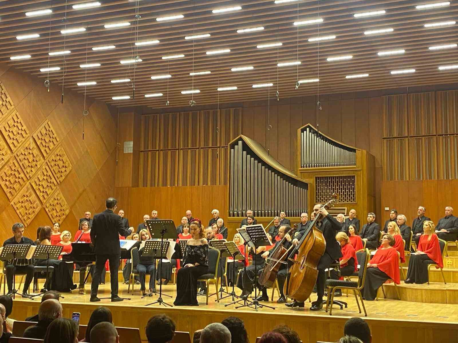 Devlet Çoksesli Korosu CSO’da konser düzenledi
