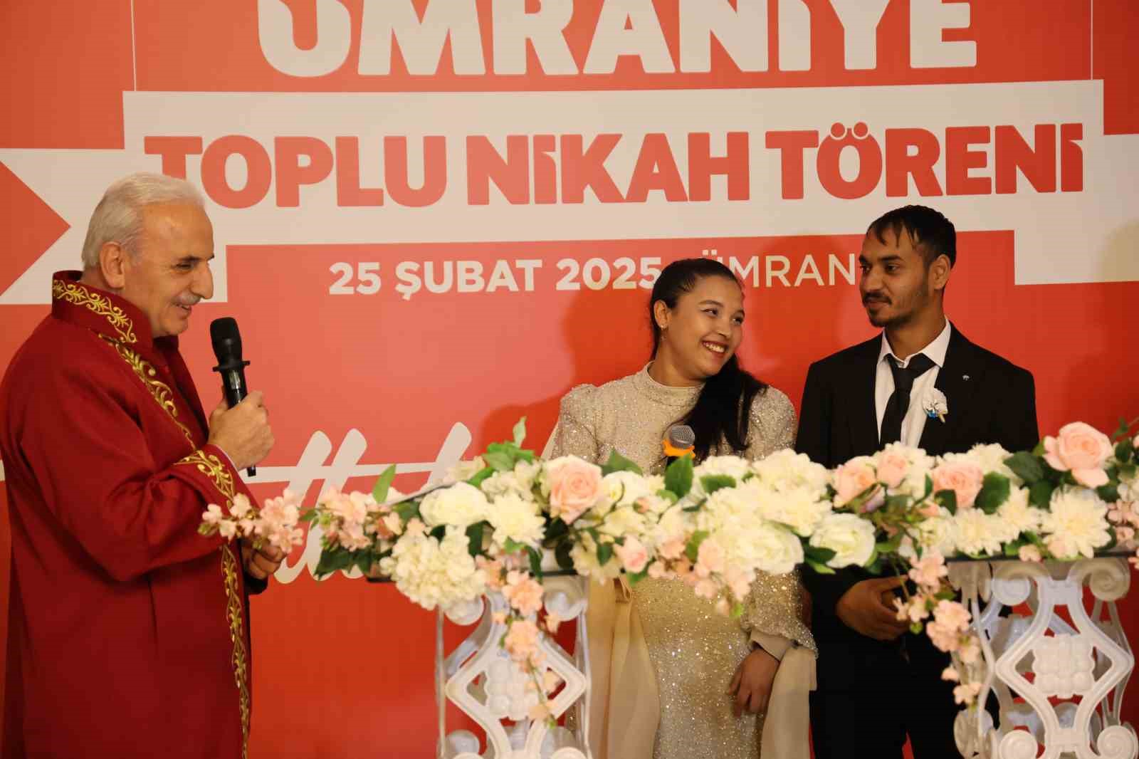 Ümraniye Belediyesi 12 roman çifte nikah töreni düzenledi