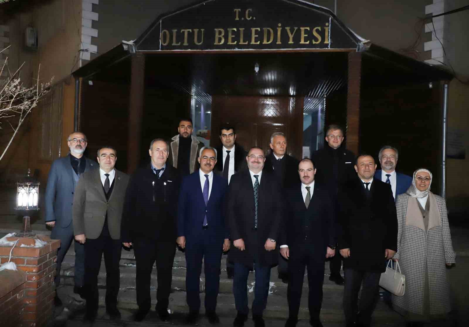 Rekt&ouml;r Hacım&uuml;ft&uuml;oğlu il&ccedil;e ziyaretlerine devam ediyor
