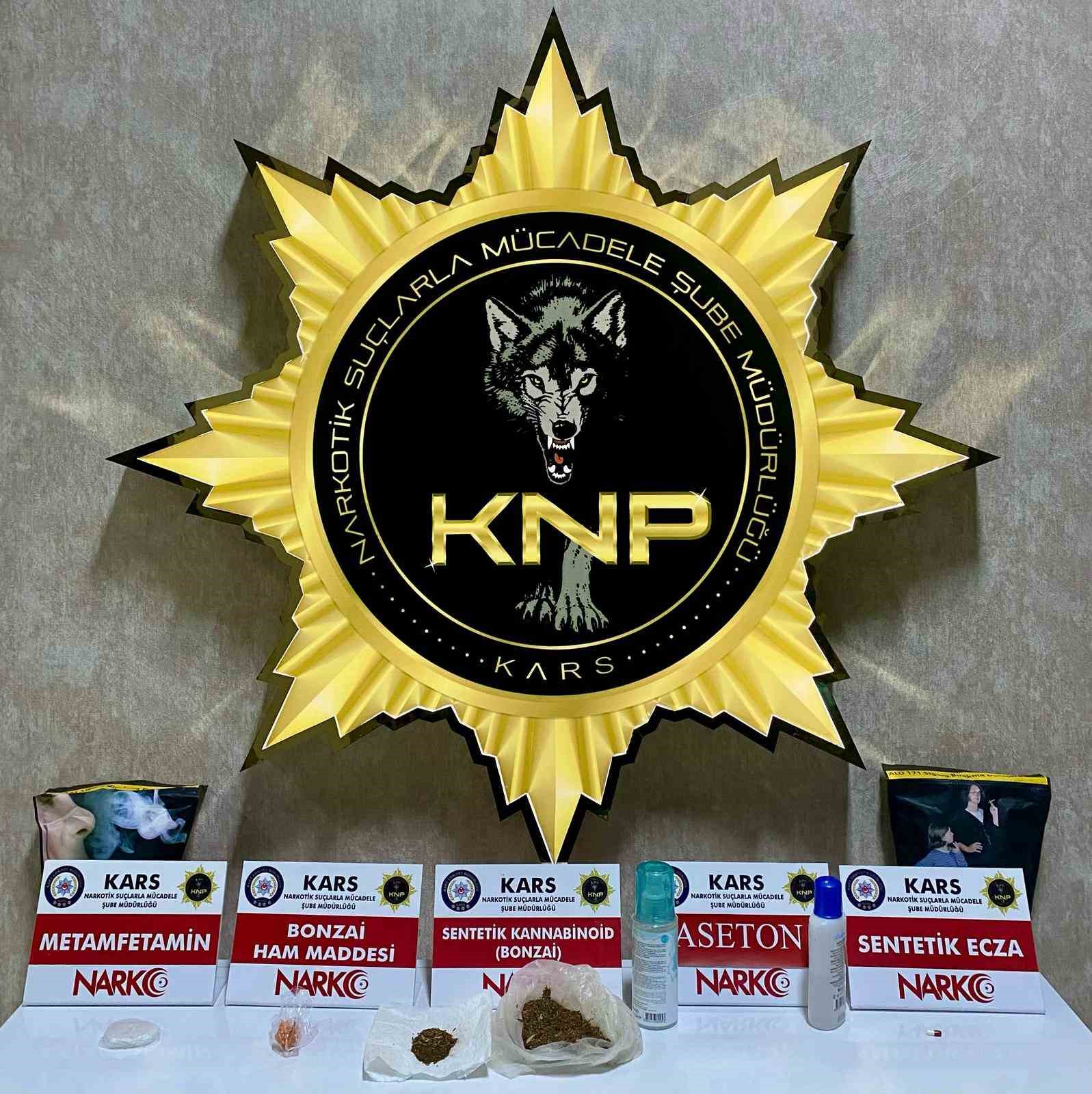 Kars’ta polis uyuşturucu tacirlerine göz açtırmıyor