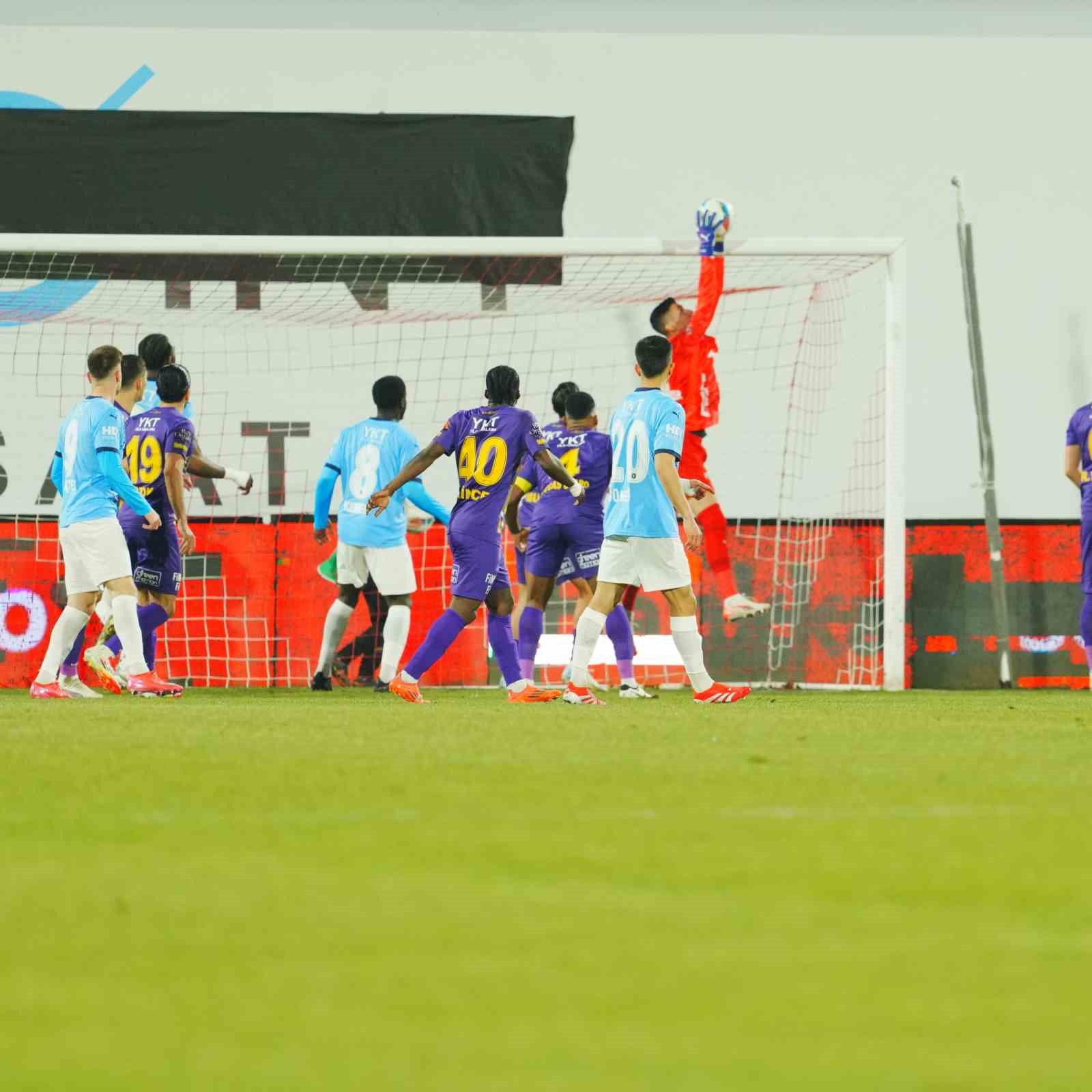 Ziraat Türkiye Kupası: Eyüpspor: 0 - Başakşehir: 0 (İlk yarı)
