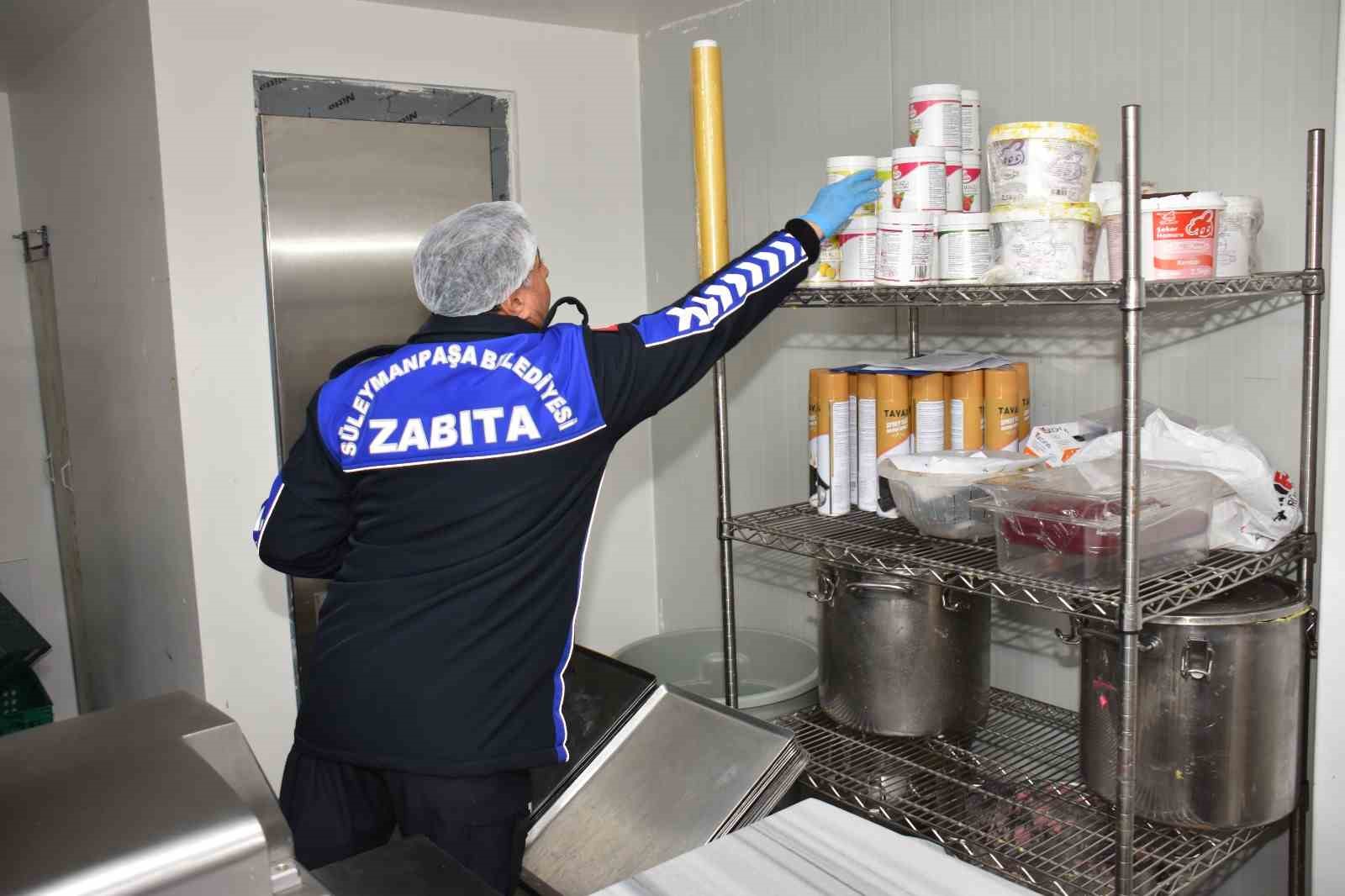 Ramazan &ouml;ncesi zabıtadan fırın denetimi
