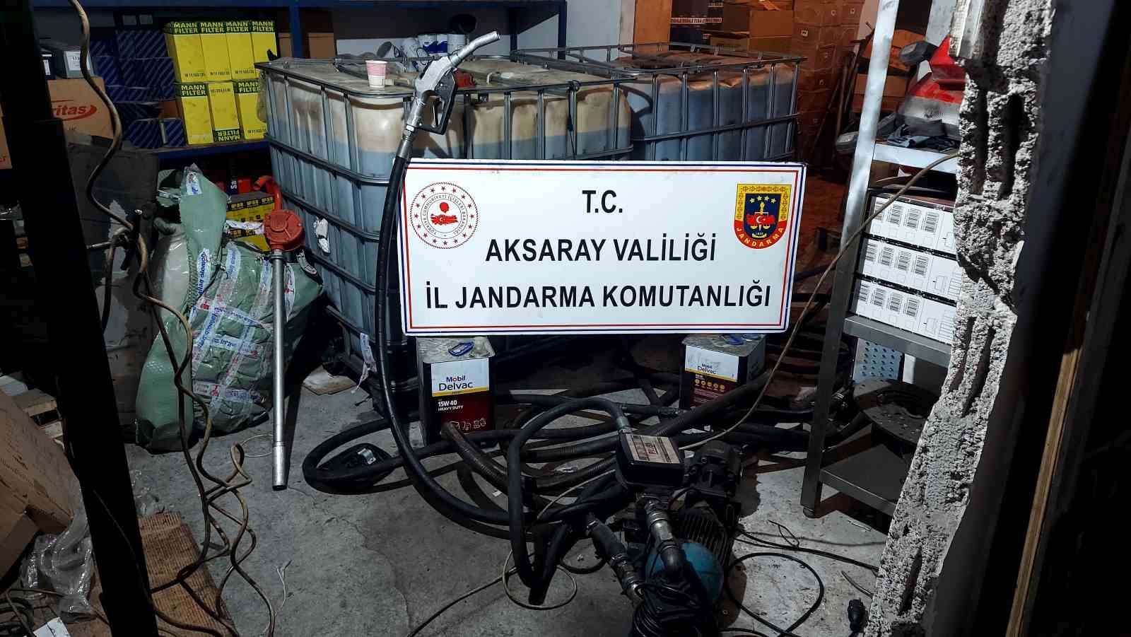 Jandarmadan kaçak madeni yağ operasyonu: 1 gözaltı