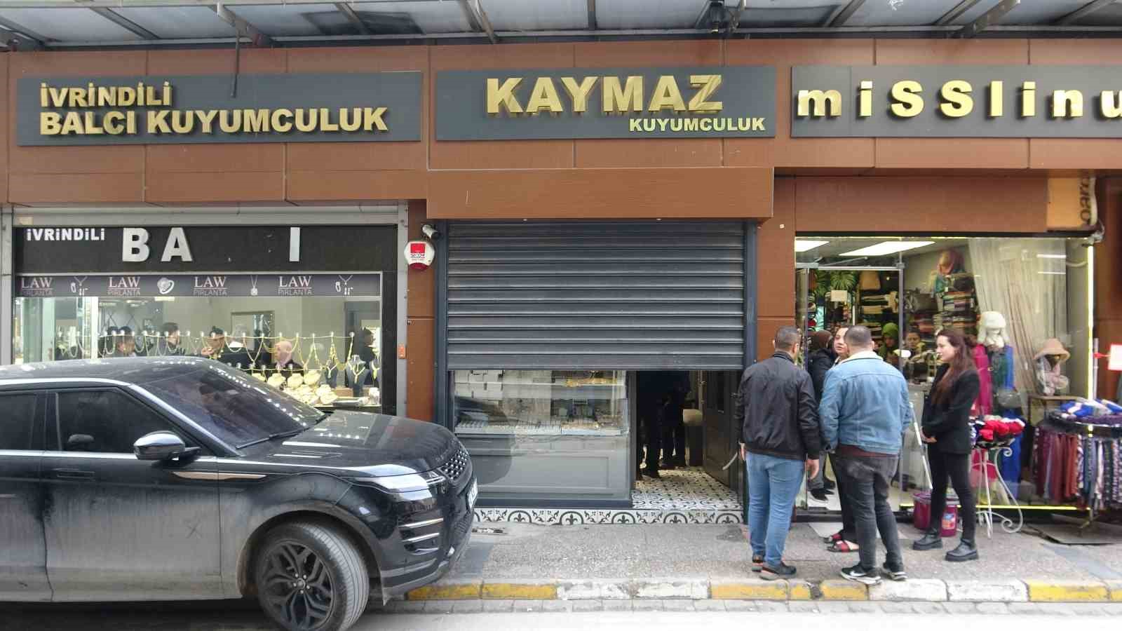 Balıkesir&rsquo;de silahlı ve maskeli soygun
