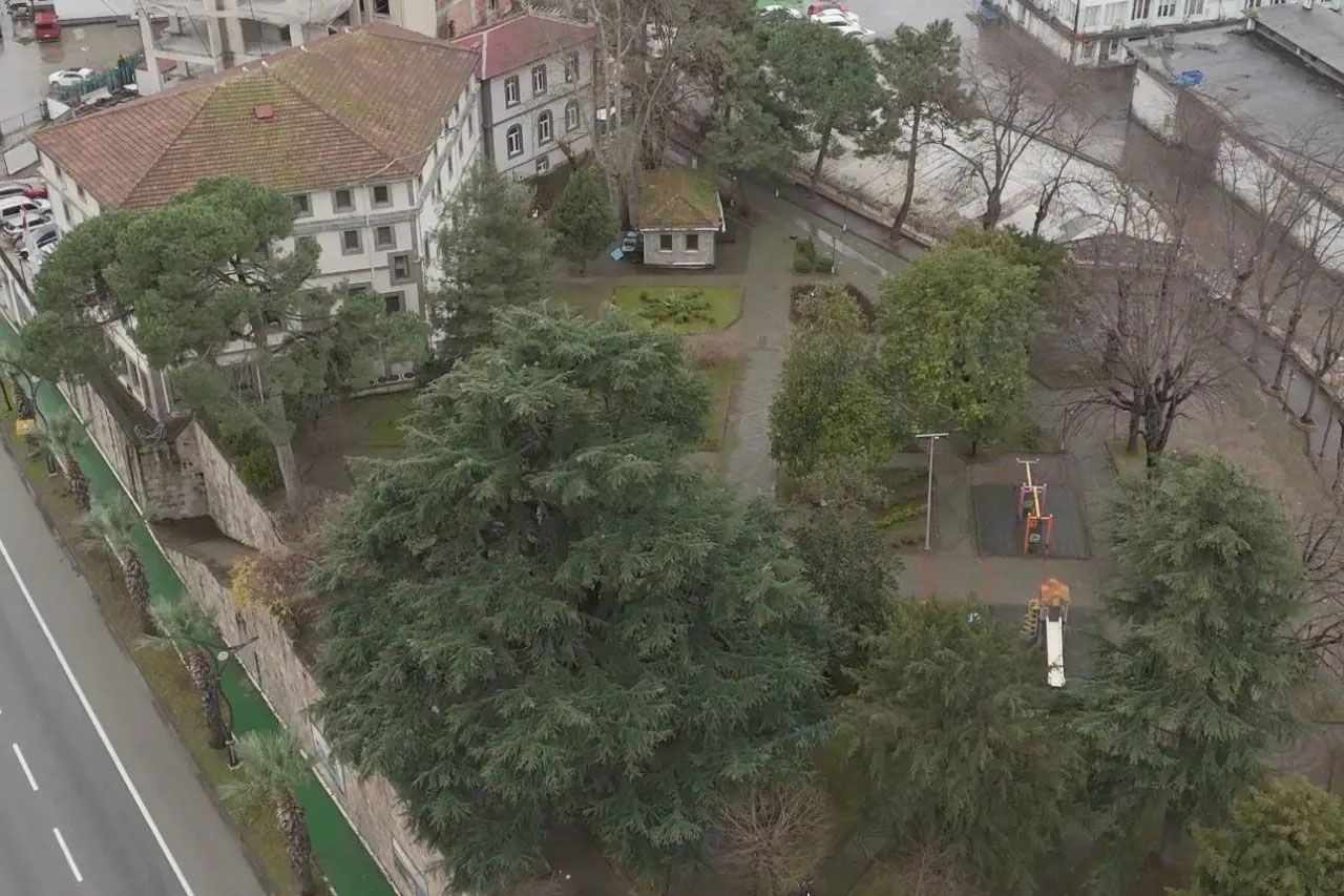 Tarihi Taşbaşı Parkı’nda mülkiyet tartışması