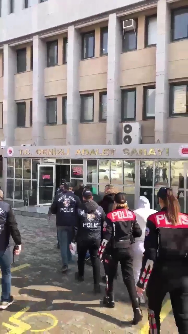 Masaj salonlarında fuhşa zorlanan 13 mağdur kadın kurtarıldı