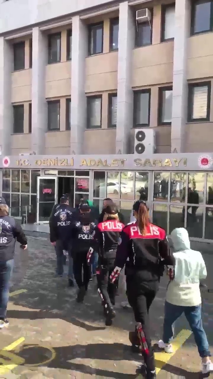 Masaj salonlarında fuhşa zorlanan 13 mağdur kadın kurtarıldı
