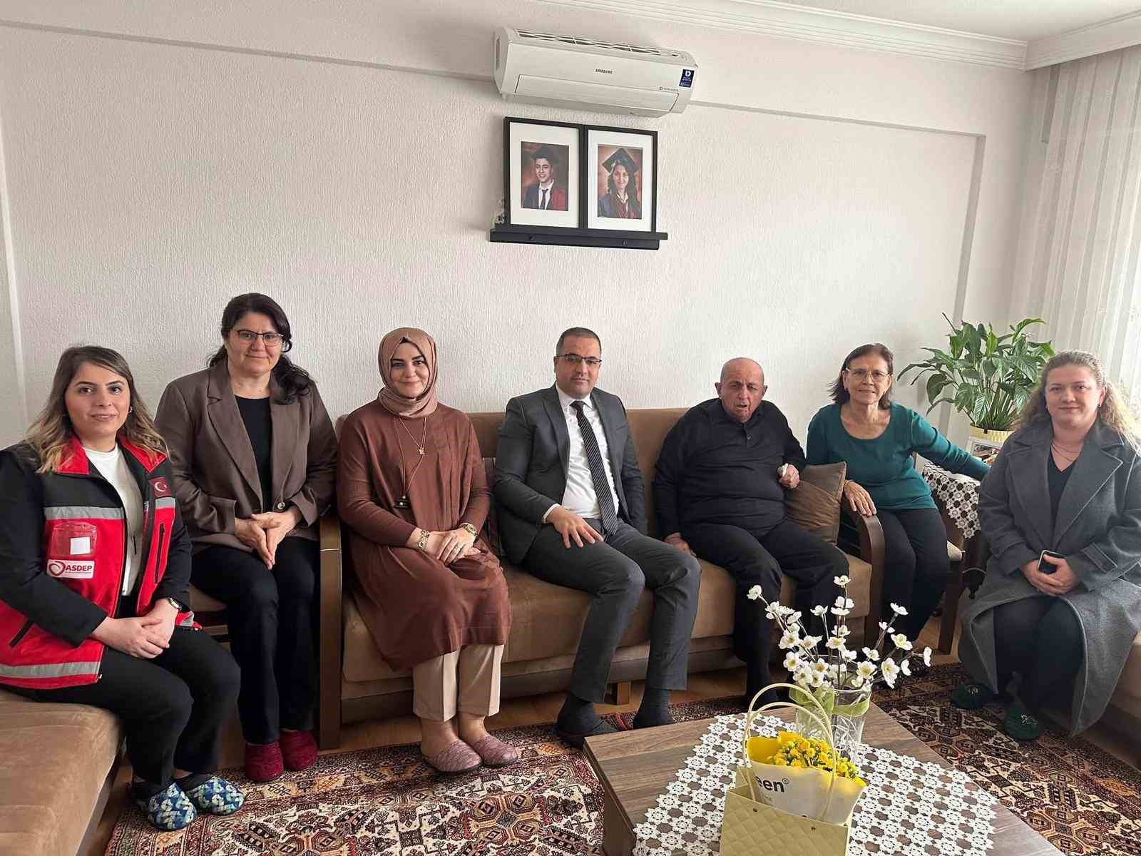 Kaymakam Dalak’tan Şehit ailesi ve Kıbrıs Gazisine ziyaret