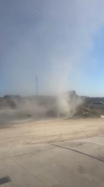 Osmaniye’de hortum çıktı, sanayi esnafı neye uğradığını şaşırdı