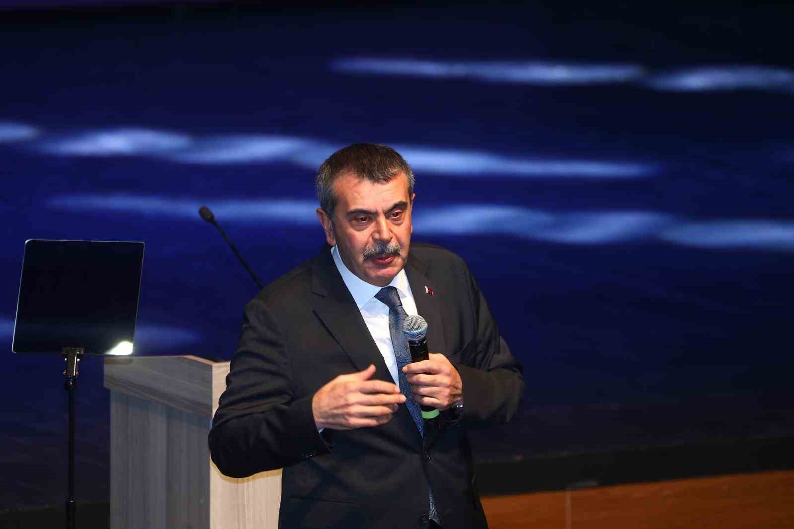 Bakan Tekin: "28 Şubat, Türkiye’nin asla hatırlamak istemediği karanlık bir günün yıl dönümü"