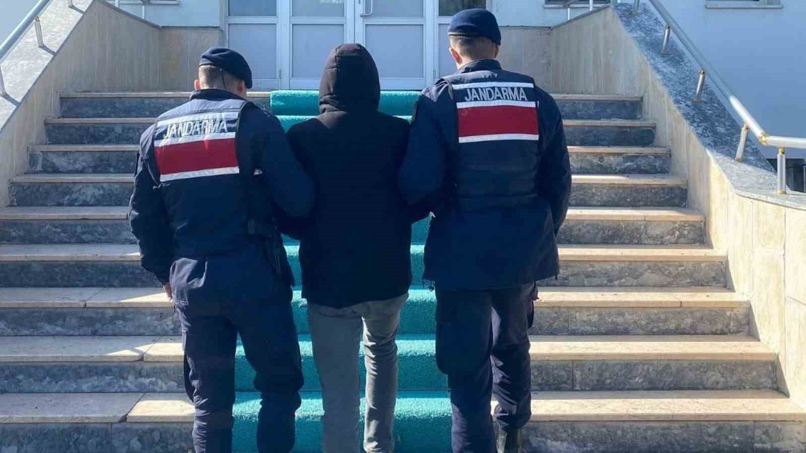 Kırıkkale&rsquo;de yakalanan firari iki h&uuml;k&uuml;ml&uuml; cezaevine g&ouml;nderildi
