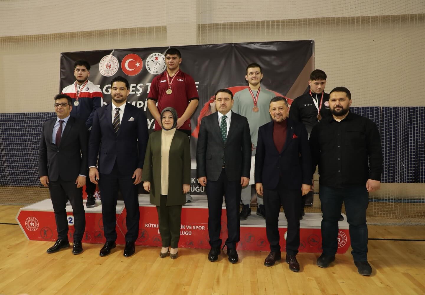 Kütahya’da U-17 Güreş Türkiye Grup müsabakaları sona erdi