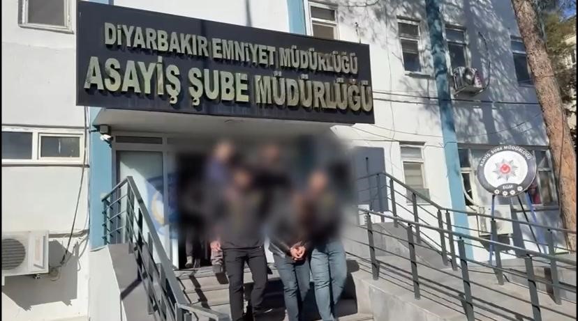 Diyarbakır merkezli "change" araç operasyonunda şüphelilerin 36 milyon 430 bin liralık mal varlıklarına el konuldu: 7 şüpheli tutuklandı
