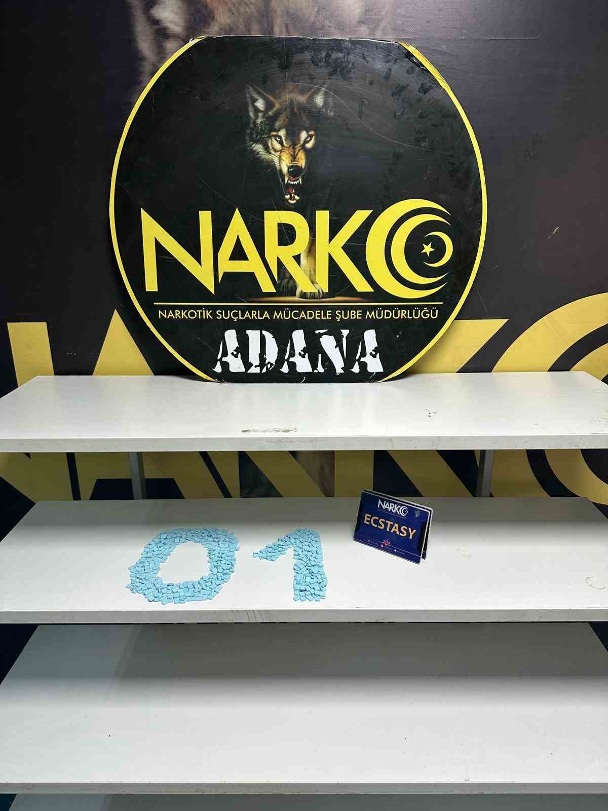 Adana&rsquo;da şofbene zulalanmış uyuşturucuya 2 tutuklama
