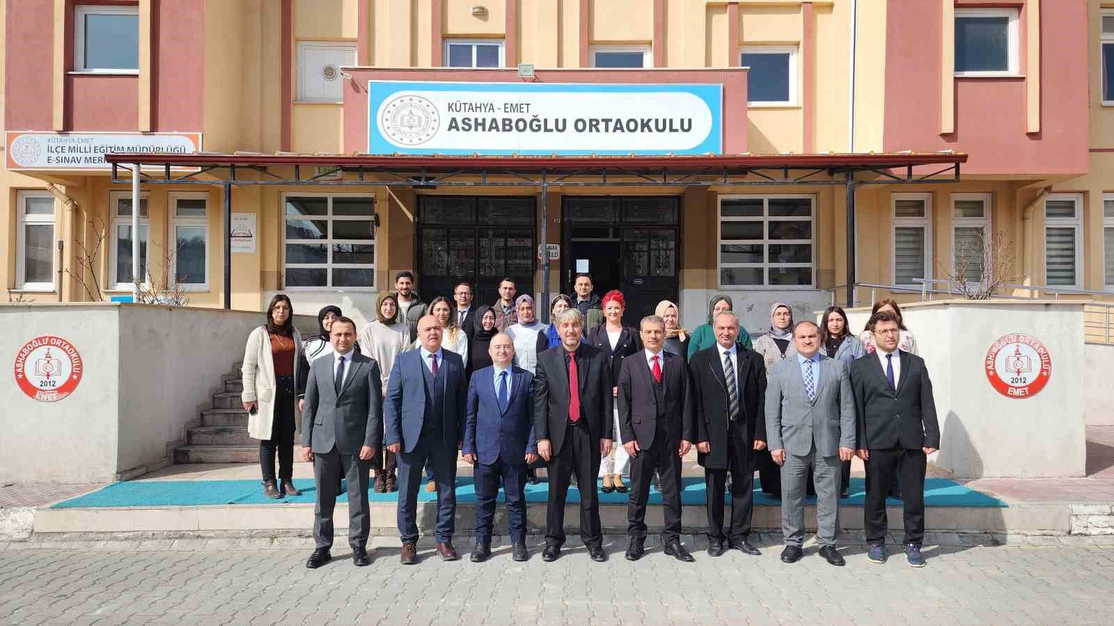 Kütahya İl Milli Eğitim Müdürü Yılmaz’ın Emet temasları