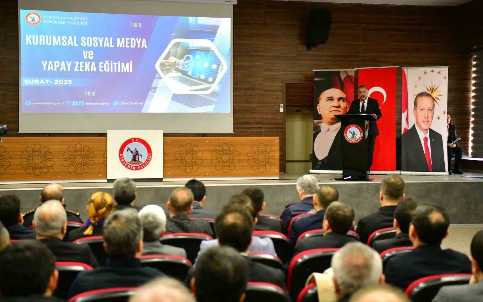 Kamu kurumlarında Kurumsal Sosyal Medya ve Yapay Zeka Eğitimi verildi