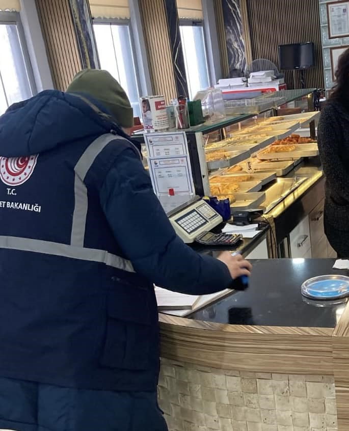 Haksız fiyat artışları, fiyat etiketi ile raf-kasa fiyat farkları titizlikle denetlendi
