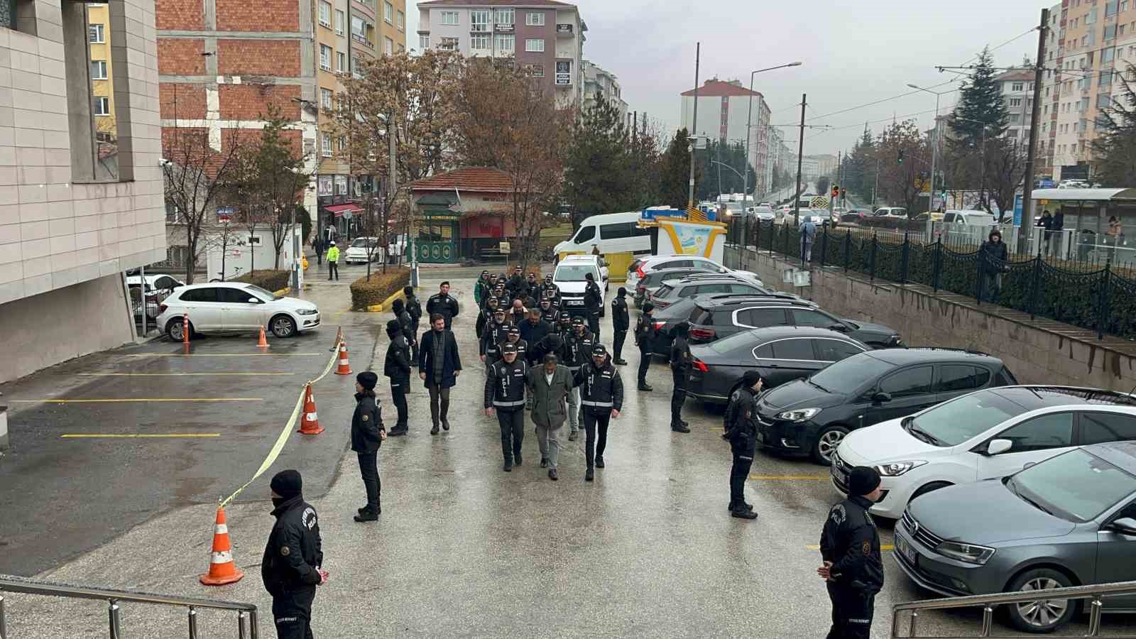 Eskişehir’de tefeci operasyonu
