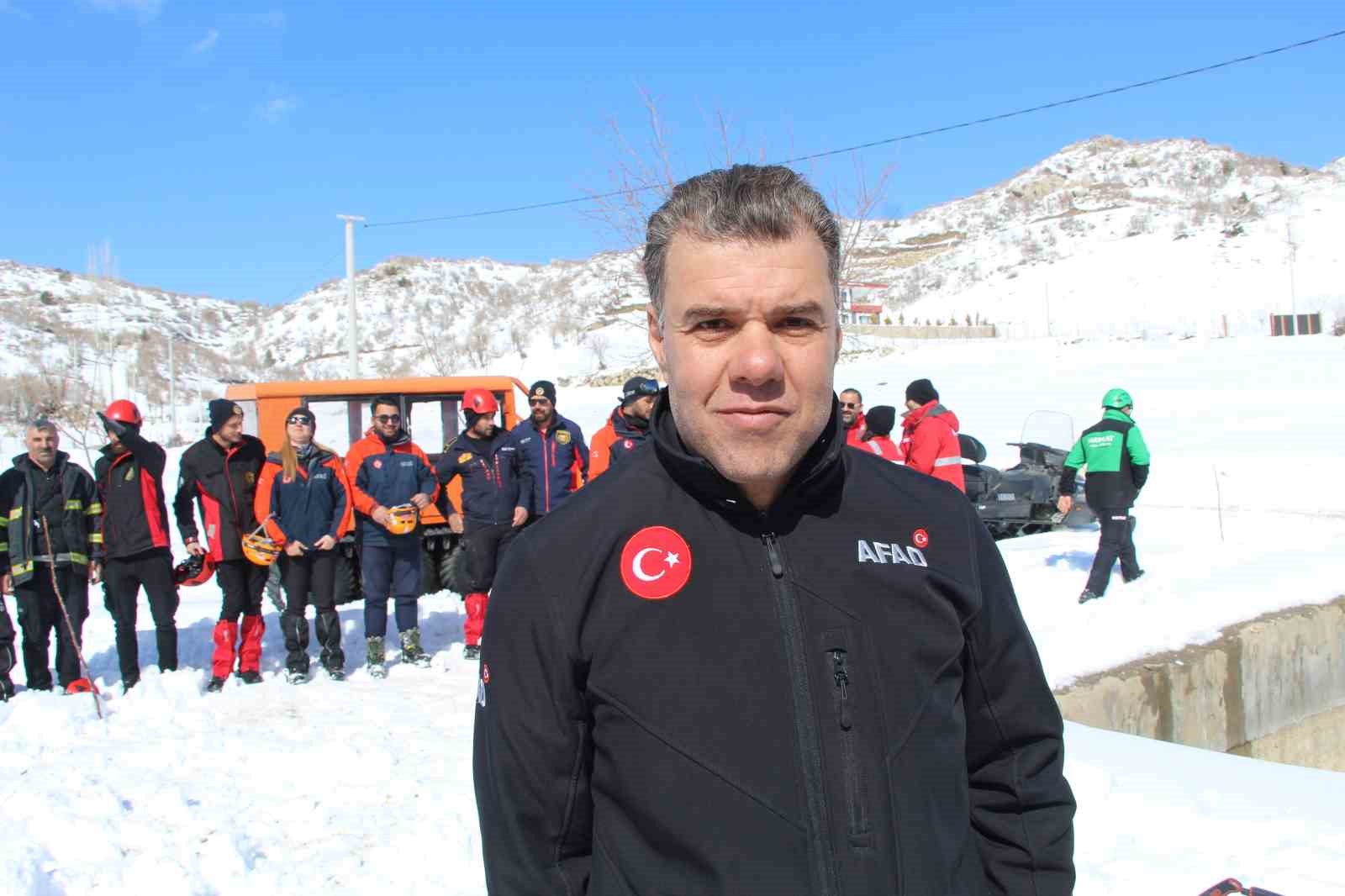 Şırnak&rsquo;ta nefes kesen &ccedil;ığ tatbikatı
