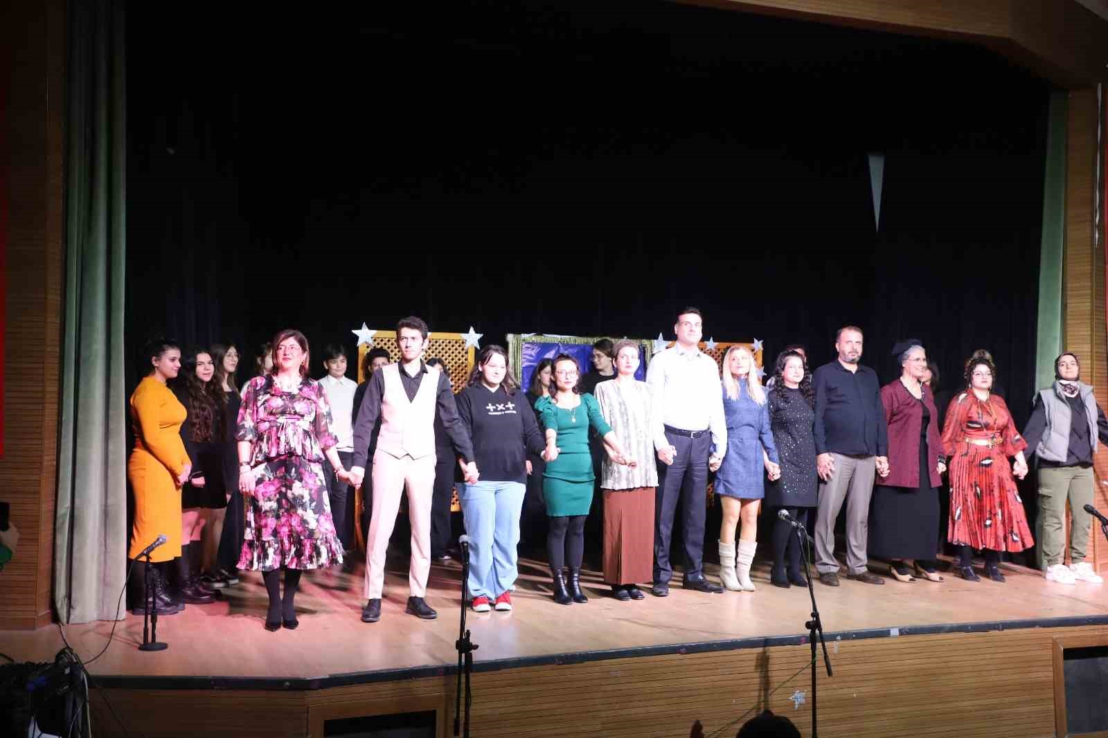 ‘Yakından Kumanda 2’ oyunu bir kez daha sahnelendi