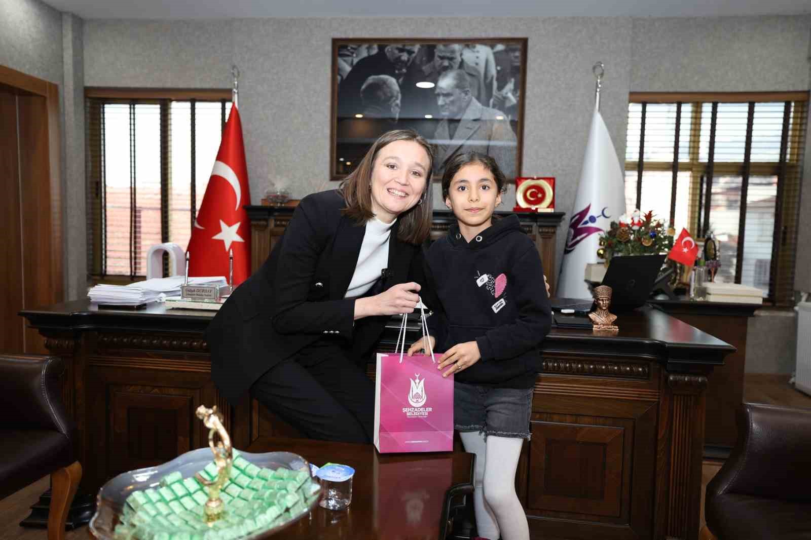 Başkan Durbay, küçük Nehir’e verdiği sözü tuttu