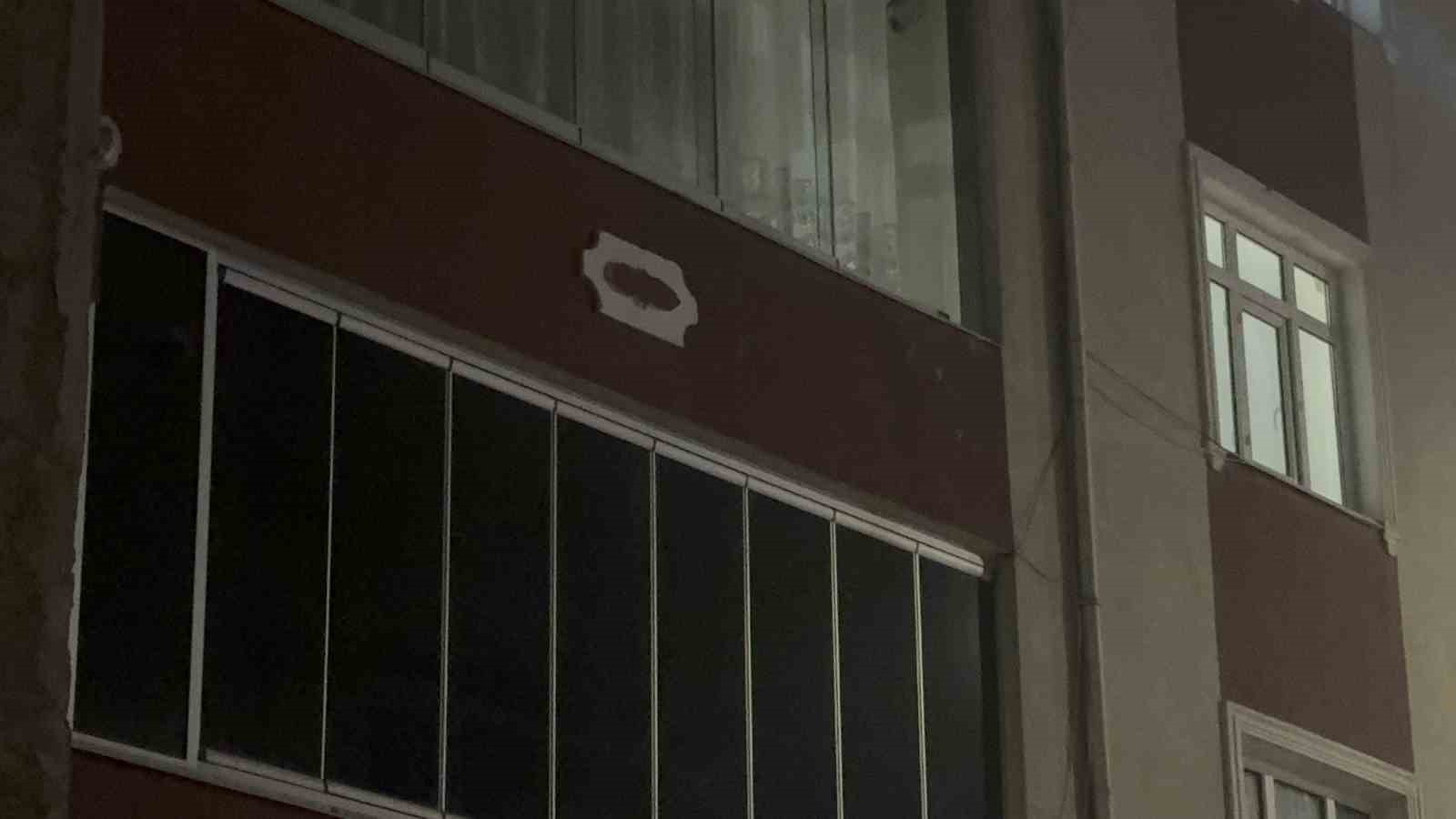 &Ccedil;ocukların tartışmasına aileler de dahil oldu: Kavgada silah ve sopalar konuştu