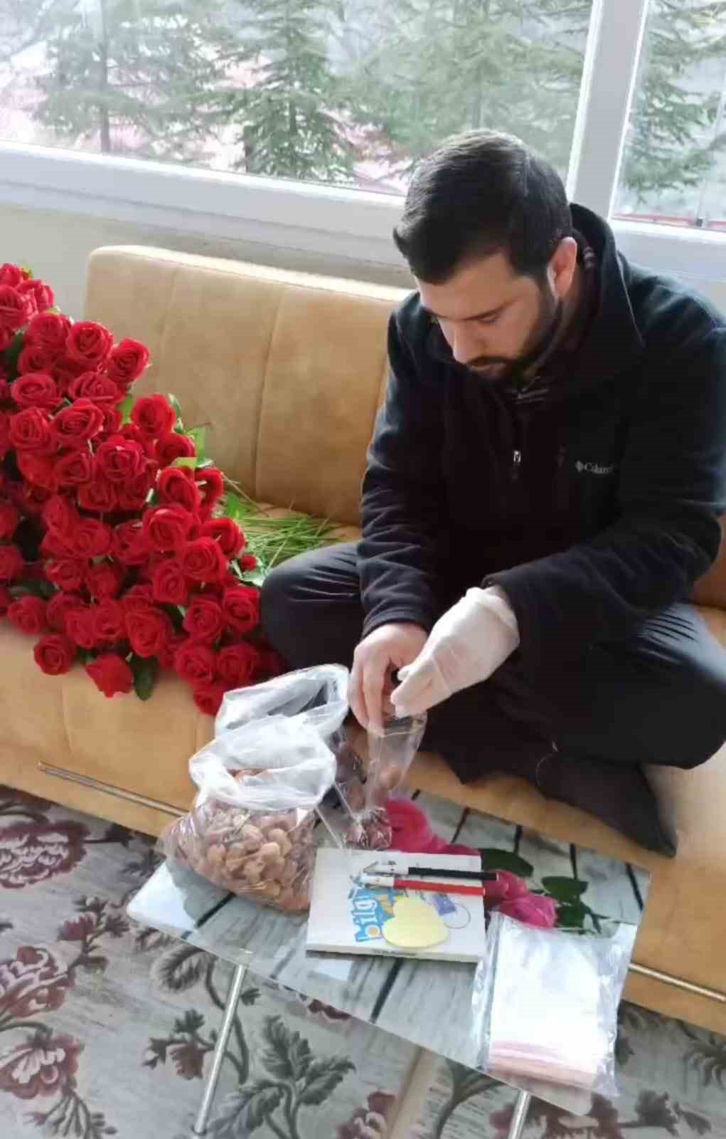 Adana’da imamdan gönüllere dokunan teravih çağrısı