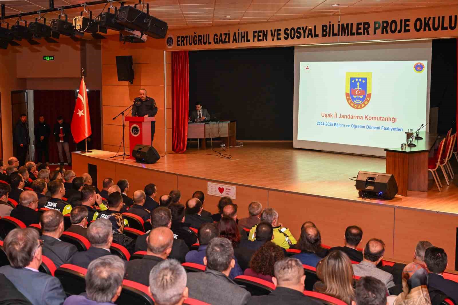 Uşak&rsquo;ta Okul G&uuml;venliği Toplantısı ger&ccedil;ekleştirildi
