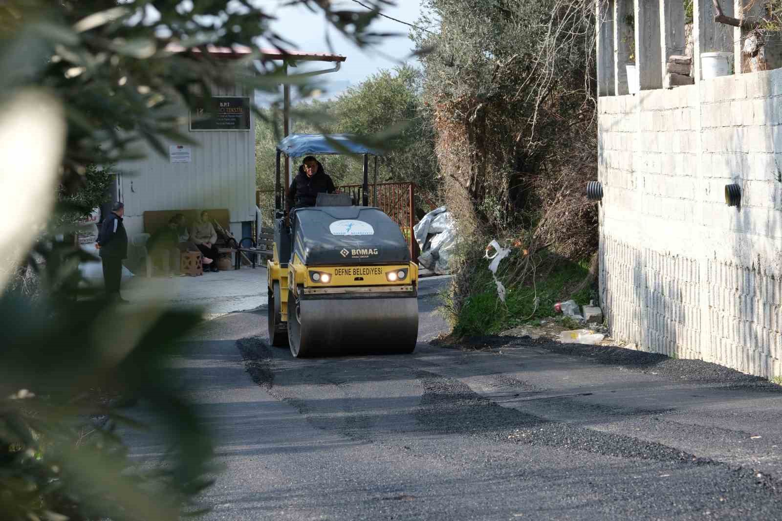 Defne Belediyesi, Çardaklı Mahallesi’nde asfalt yenileme işlemini tamamladı