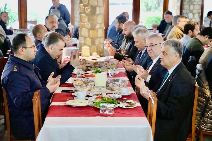 Edremit’te Ramazan öncesi din görevlileriyle buluşma