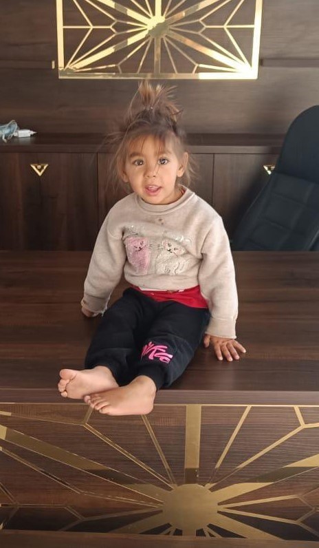 Kaybolan minik Nazlı&rsquo;nın son g&ouml;r&uuml;nt&uuml;leri ortaya &ccedil;ıktı
