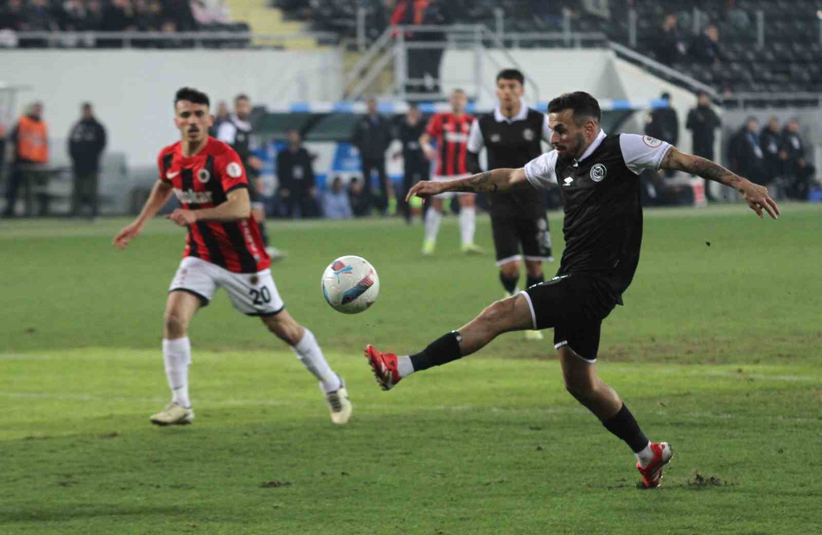 Trendyol 1. Lig: Gen&ccedil;lerbirliği: 3 - Manisa FK: 0
