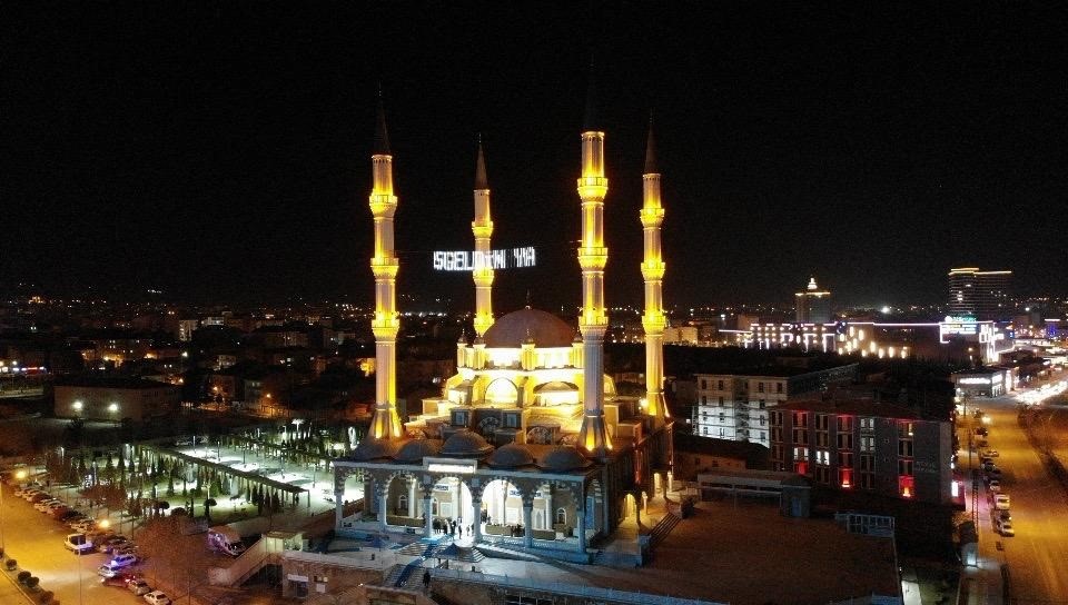 Çorum’da Ramazan ayının ilk teravih namazı kılındı