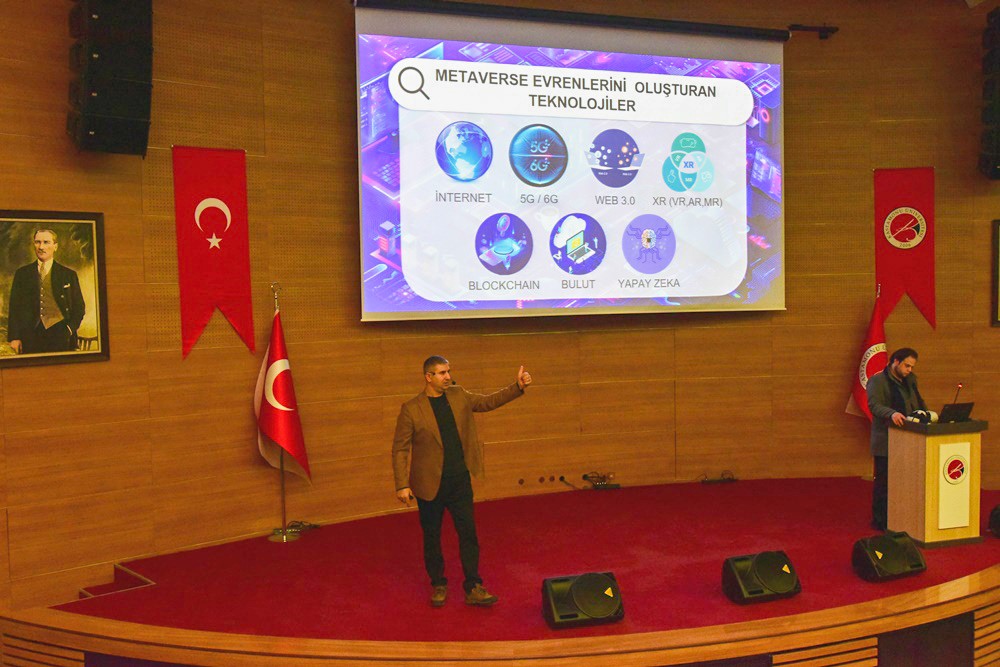 Kastamonu Üniversitesi’nde Metaverse ve yapay zekaanın eğitimdeki geleceği konuşuldu
