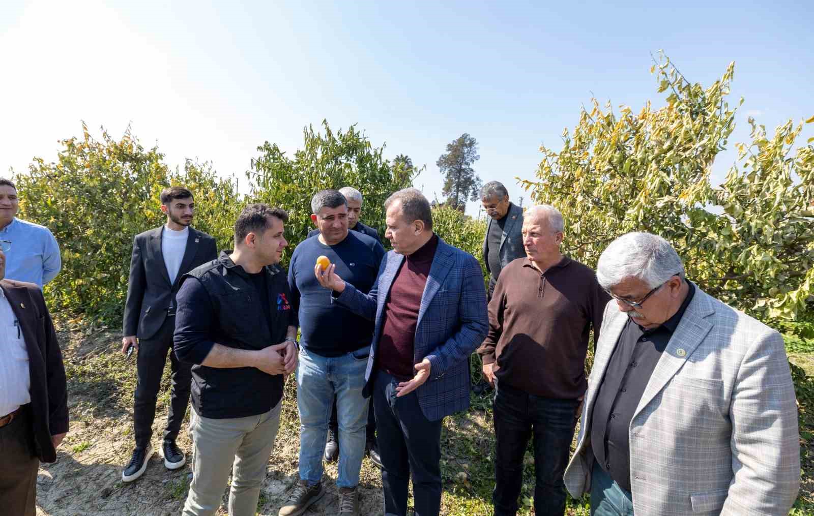 Başkan Seçer, zirai dondan etkilenen çiftçilerle bira araya geldi
