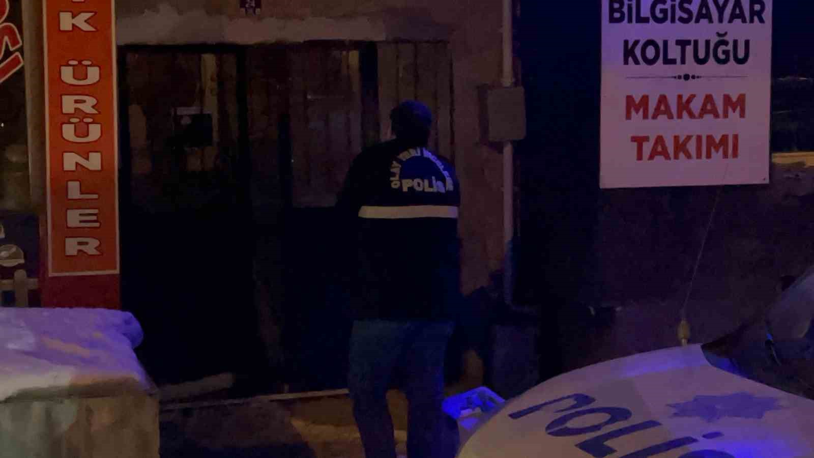 Yaşlı şahıs evinde &ouml;l&uuml; bulundu
